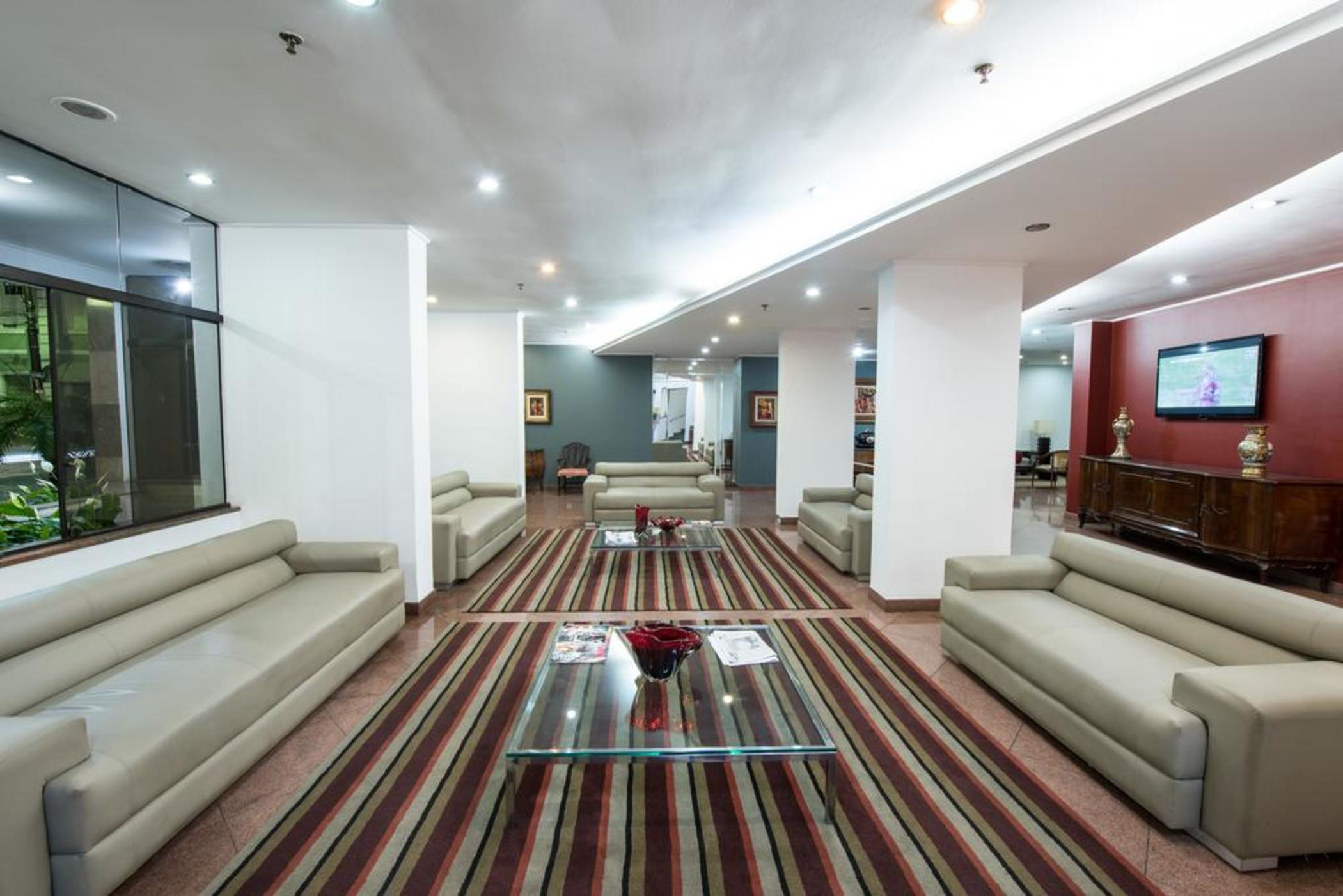 Hotel Carlton Plaza Poços de Caldas Esterno foto