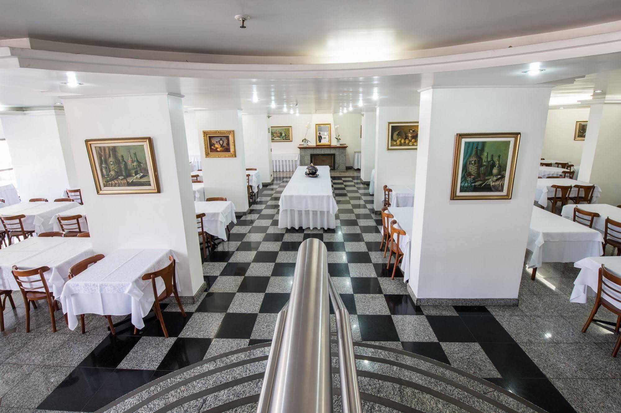 Hotel Carlton Plaza Poços de Caldas Esterno foto