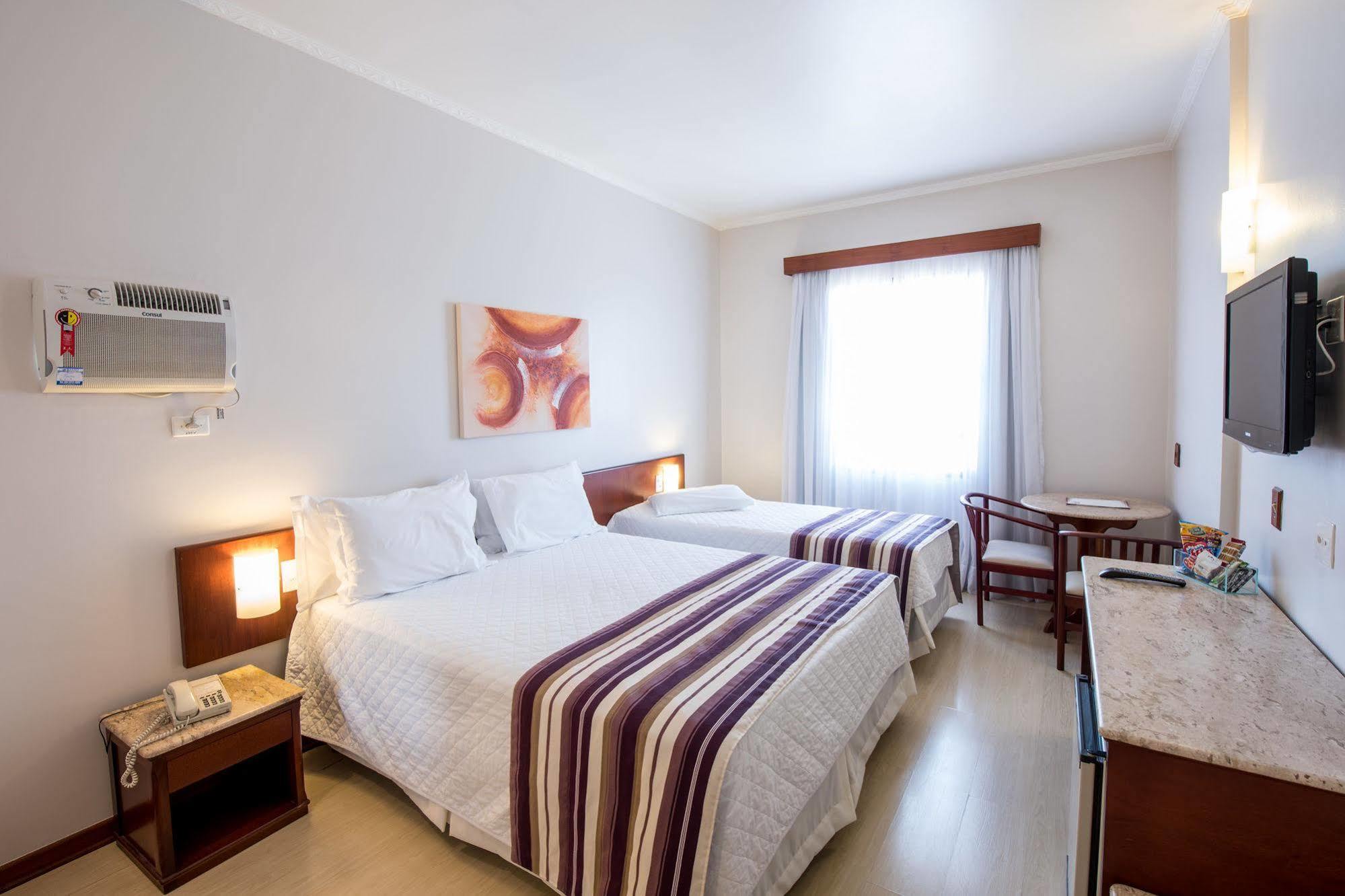Hotel Carlton Plaza Poços de Caldas Esterno foto