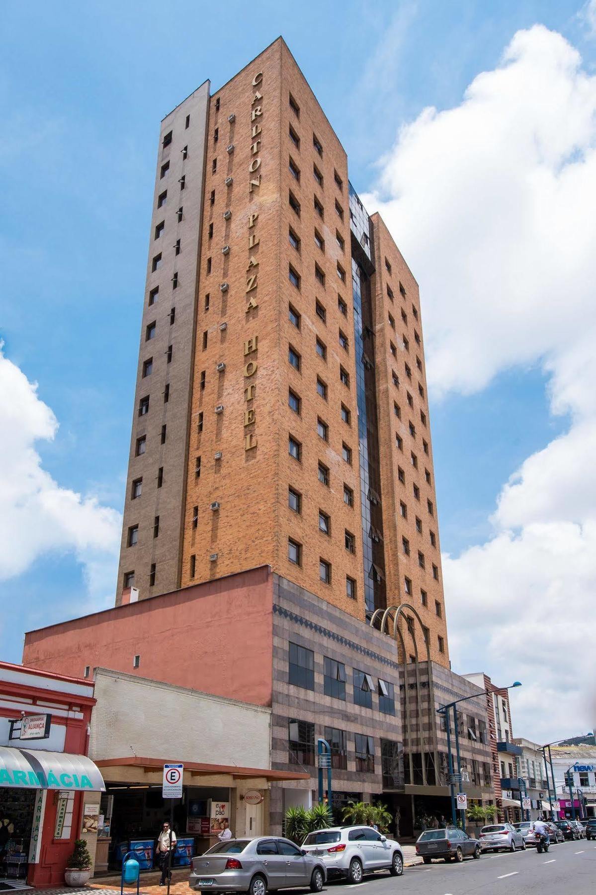Hotel Carlton Plaza Poços de Caldas Esterno foto