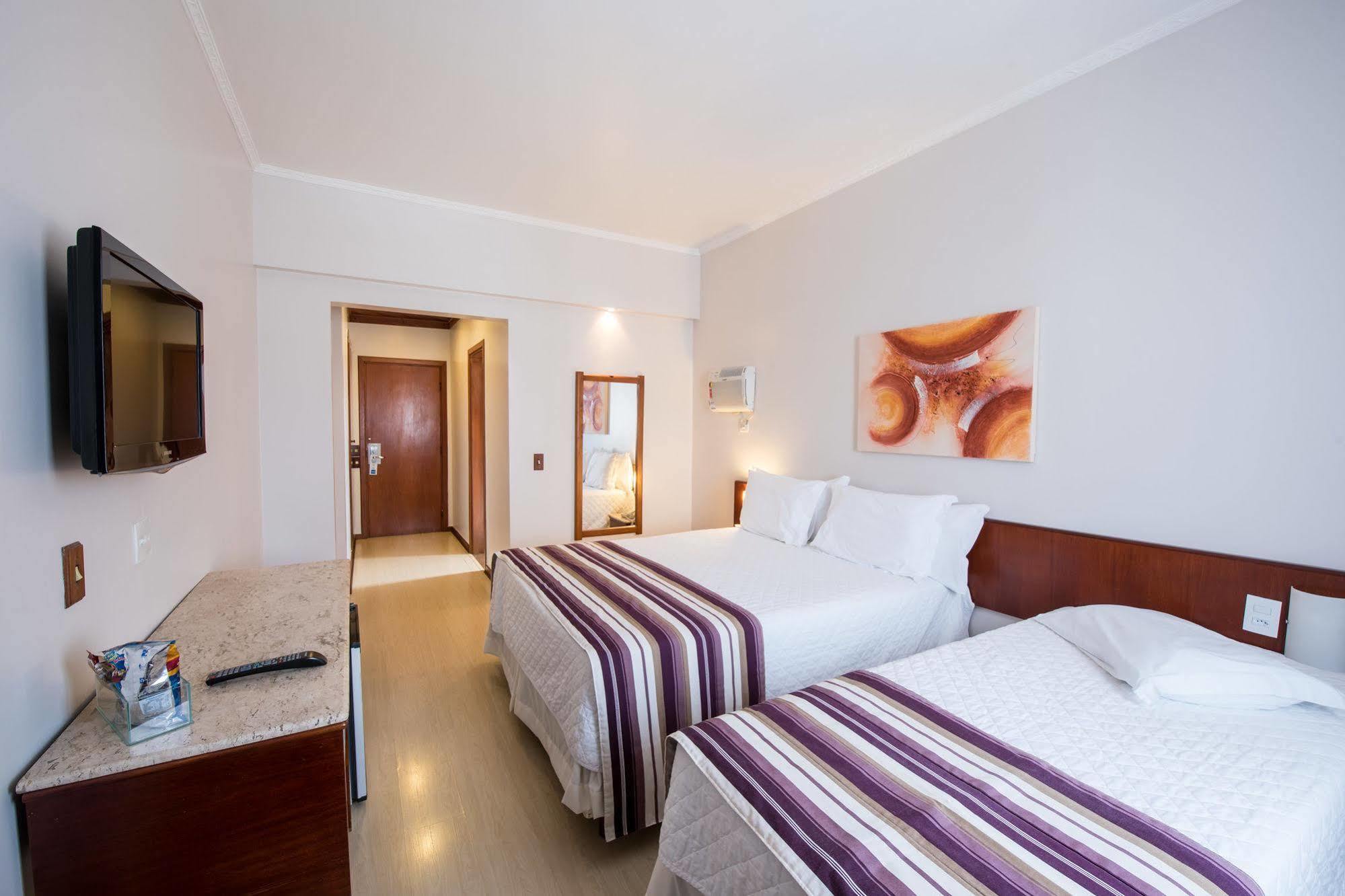 Hotel Carlton Plaza Poços de Caldas Esterno foto