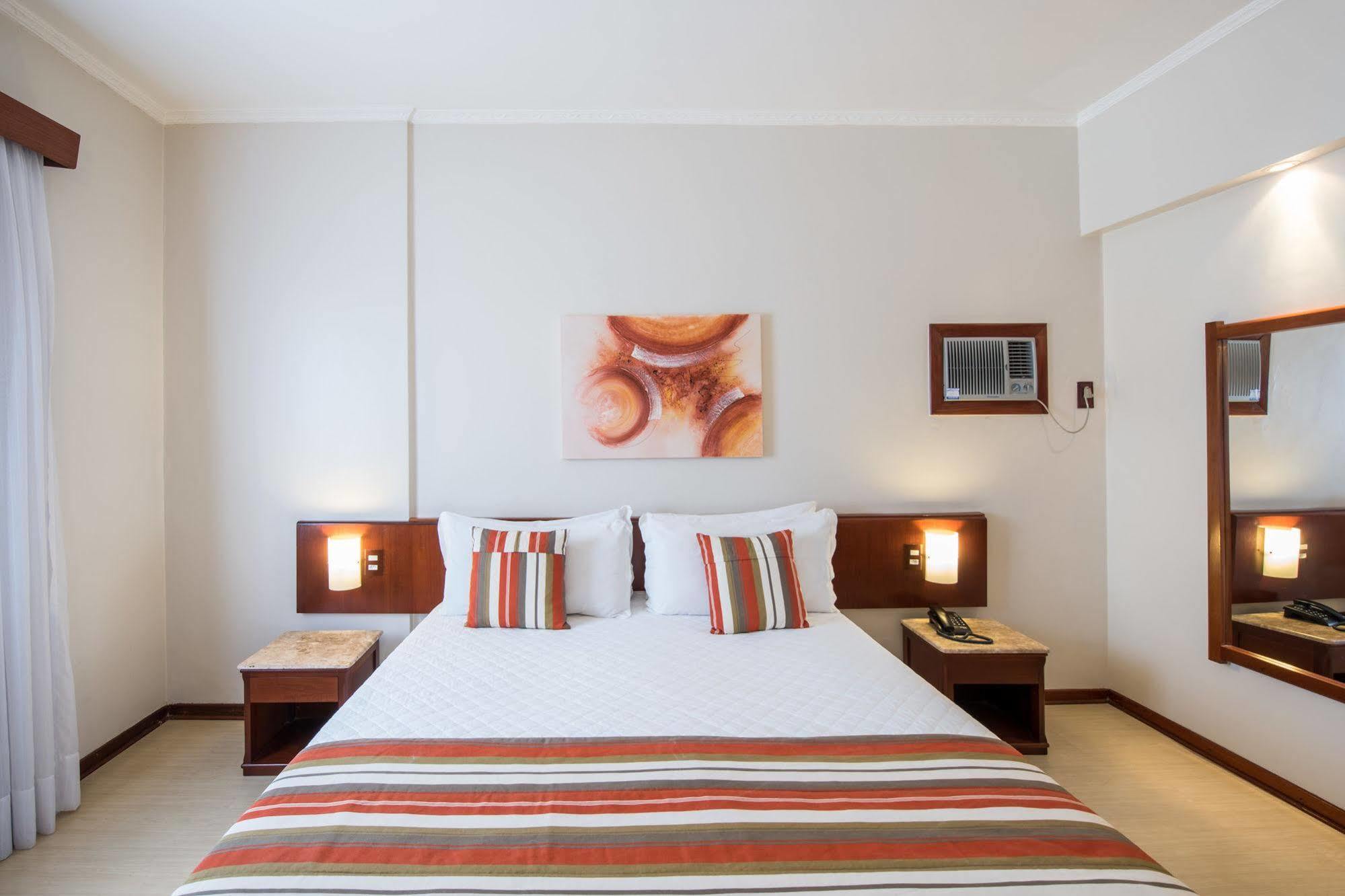 Hotel Carlton Plaza Poços de Caldas Esterno foto