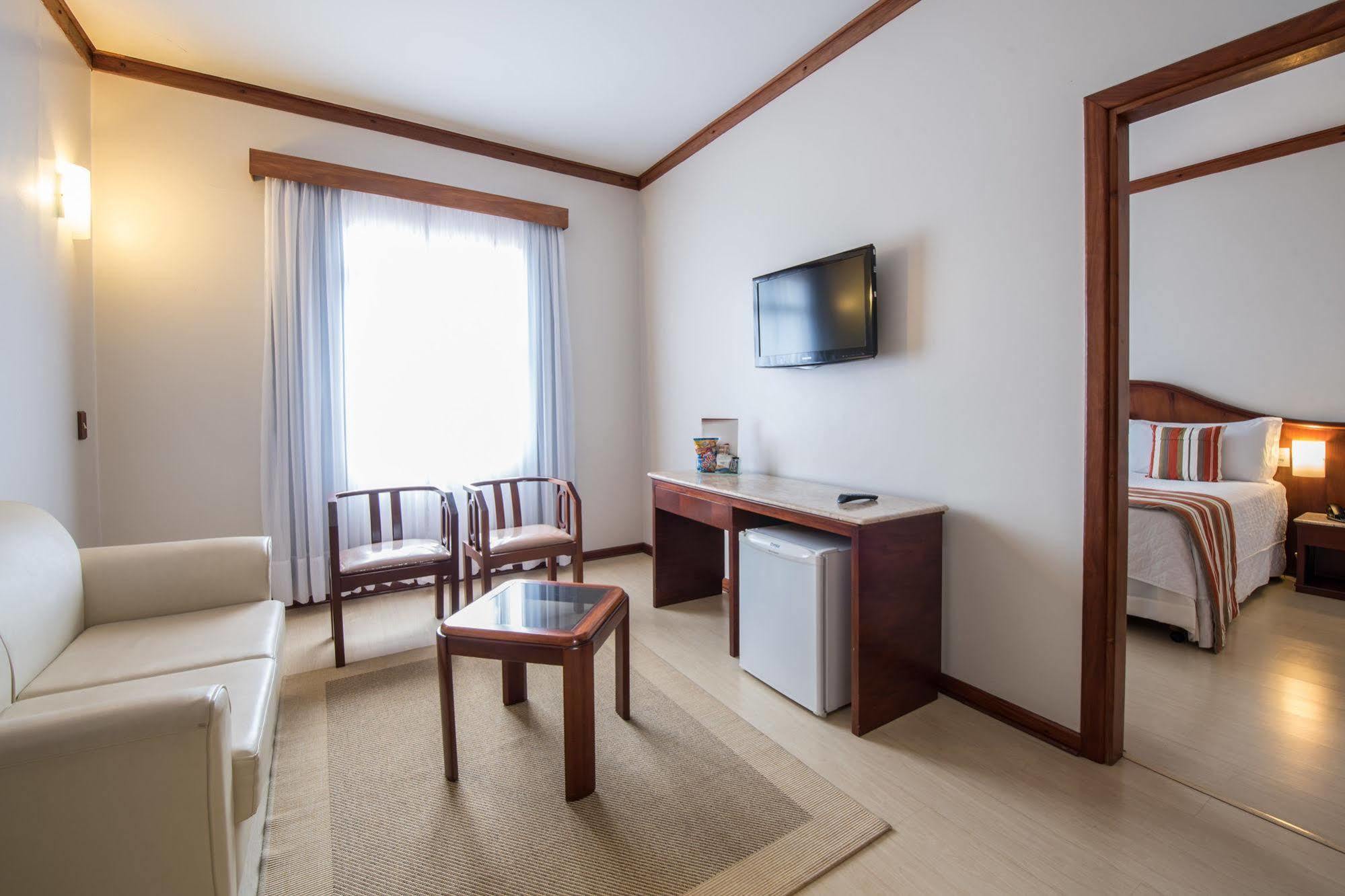Hotel Carlton Plaza Poços de Caldas Esterno foto
